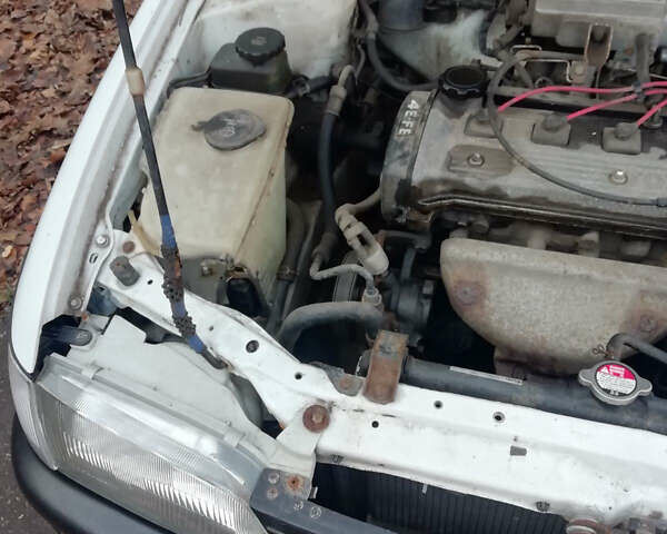 Белый Тойота Королла, объемом двигателя 1.3 л и пробегом 400 тыс. км за 2000 $, фото 12 на Automoto.ua