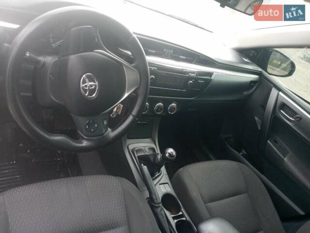 Бежевый Тойота Королла, объемом двигателя 1.3 л и пробегом 180 тыс. км за 9500 $, фото 4 на Automoto.ua