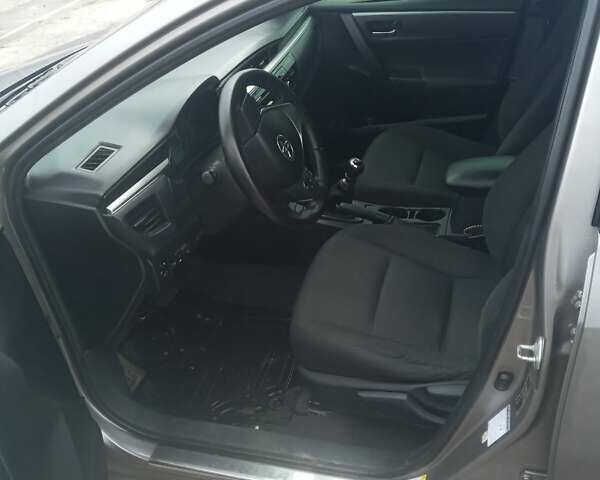 Бежевый Тойота Королла, объемом двигателя 1.3 л и пробегом 180 тыс. км за 9500 $, фото 3 на Automoto.ua