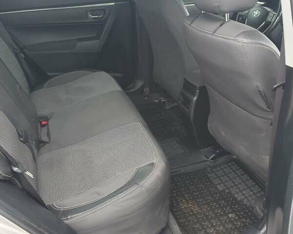 Бежевий Тойота Королла, об'ємом двигуна 1.33 л та пробігом 215 тис. км за 10000 $, фото 2 на Automoto.ua