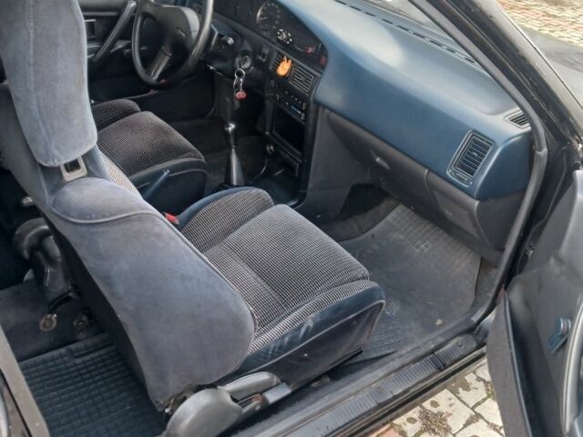 Чорний Тойота Королла, об'ємом двигуна 1.8 л та пробігом 549 тис. км за 1550 $, фото 5 на Automoto.ua