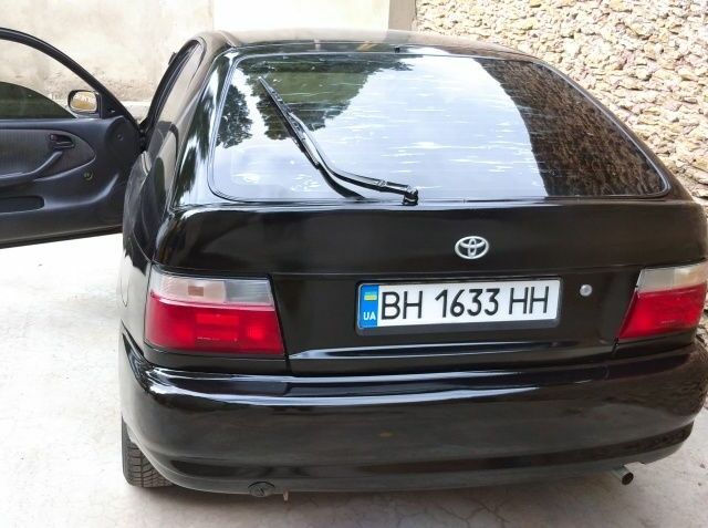 Черный Тойота Королла, объемом двигателя 1.4 л и пробегом 470 тыс. км за 2600 $, фото 5 на Automoto.ua