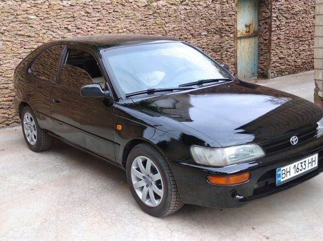 Черный Тойота Королла, объемом двигателя 1.4 л и пробегом 470 тыс. км за 2600 $, фото 3 на Automoto.ua