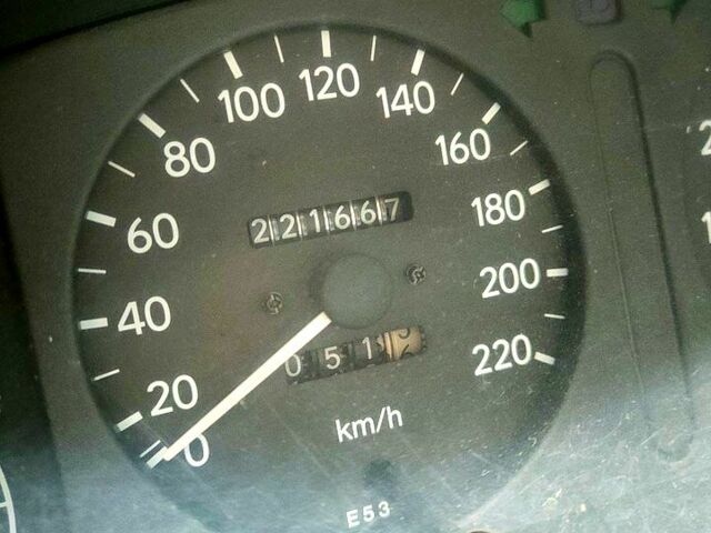 Черный Тойота Королла, объемом двигателя 1.4 л и пробегом 221 тыс. км за 2600 $, фото 2 на Automoto.ua