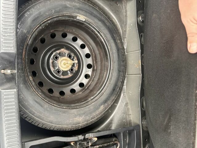 Чорний Тойота Королла, об'ємом двигуна 2 л та пробігом 311 тис. км за 3300 $, фото 8 на Automoto.ua