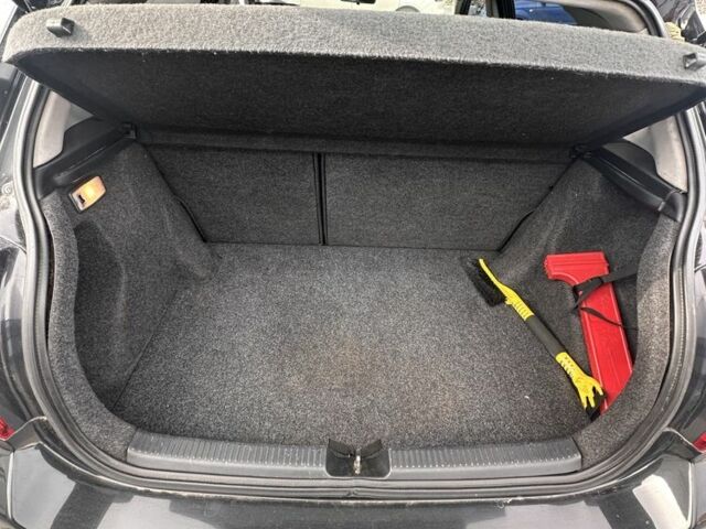 Чорний Тойота Королла, об'ємом двигуна 2 л та пробігом 311 тис. км за 3300 $, фото 7 на Automoto.ua