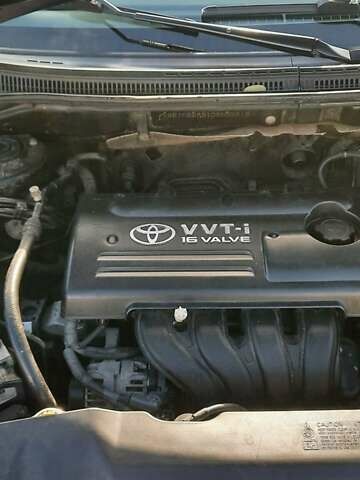 Черный Тойота Королла, объемом двигателя 1.6 л и пробегом 204 тыс. км за 4350 $, фото 2 на Automoto.ua