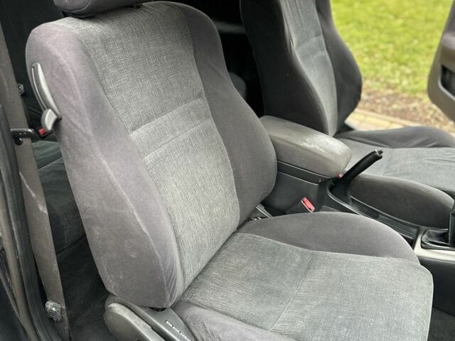 Черный Тойота Королла, объемом двигателя 2 л и пробегом 290 тыс. км за 1650 $, фото 11 на Automoto.ua