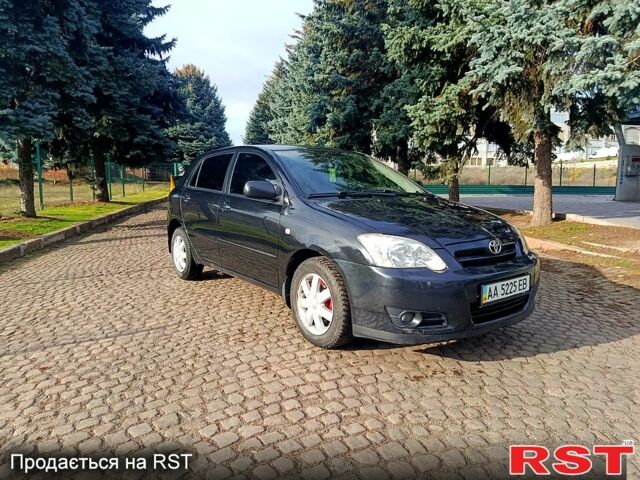 Черный Тойота Королла, объемом двигателя 1.6 л и пробегом 245 тыс. км за 5500 $, фото 6 на Automoto.ua