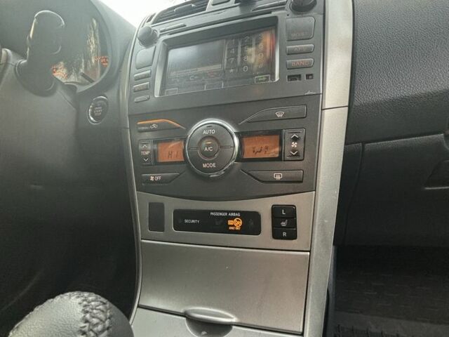 Чорний Тойота Королла, об'ємом двигуна 1.6 л та пробігом 278 тис. км за 6700 $, фото 3 на Automoto.ua