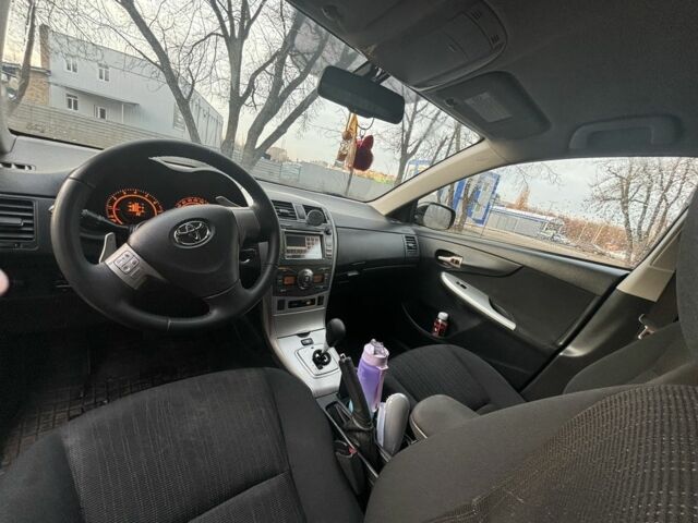 Чорний Тойота Королла, об'ємом двигуна 1.6 л та пробігом 278 тис. км за 6700 $, фото 6 на Automoto.ua