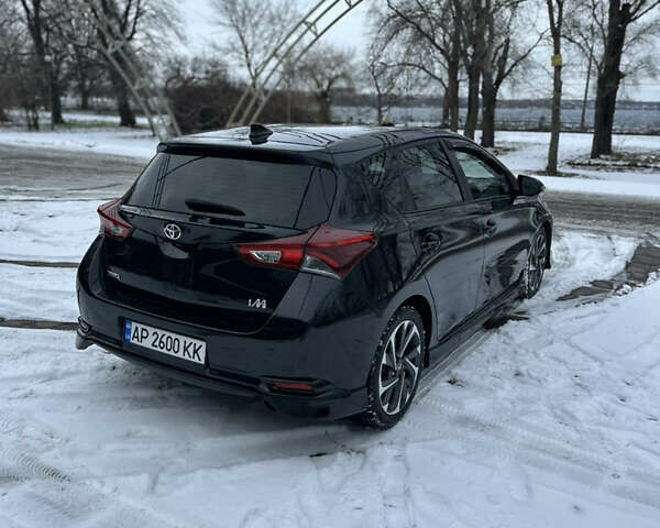 Чорний Тойота Королла, об'ємом двигуна 1.8 л та пробігом 119 тис. км за 13000 $, фото 4 на Automoto.ua