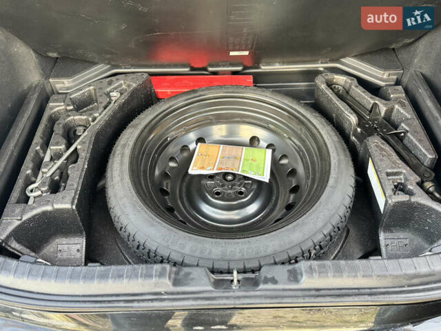 Черный Тойота Королла, объемом двигателя 1.99 л и пробегом 33 тыс. км за 17999 $, фото 15 на Automoto.ua