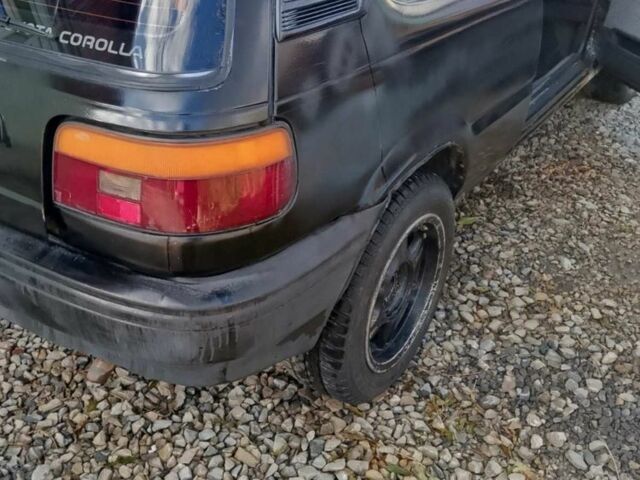 Черный Тойота Королла, объемом двигателя 1.3 л и пробегом 300 тыс. км за 800 $, фото 6 на Automoto.ua