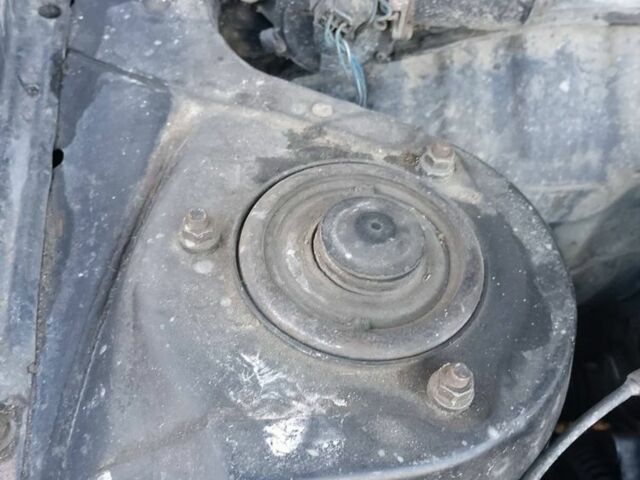 Черный Тойота Королла, объемом двигателя 1.3 л и пробегом 300 тыс. км за 800 $, фото 7 на Automoto.ua