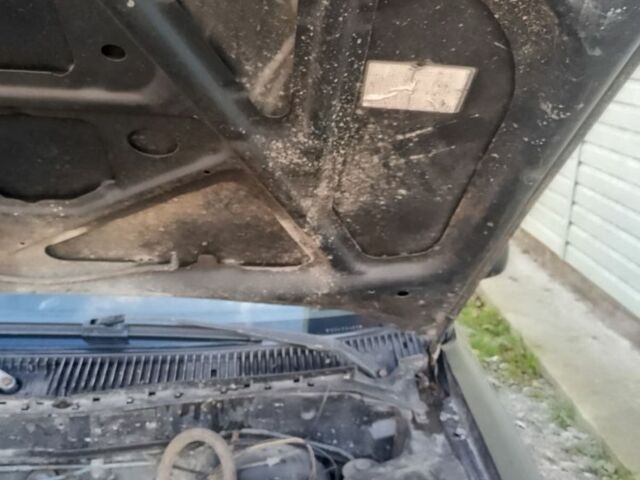 Черный Тойота Королла, объемом двигателя 1.3 л и пробегом 300 тыс. км за 800 $, фото 3 на Automoto.ua