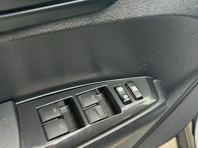 Чорний Тойота Королла, об'ємом двигуна 1.5 л та пробігом 44 тис. км за 14000 $, фото 15 на Automoto.ua