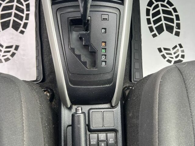 Чорний Тойота Королла, об'ємом двигуна 1.5 л та пробігом 44 тис. км за 14000 $, фото 19 на Automoto.ua