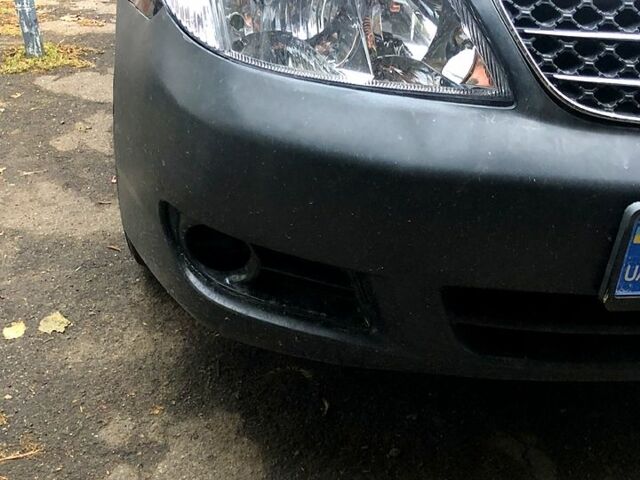 Черный Тойота Королла, объемом двигателя 1.6 л и пробегом 265 тыс. км за 3900 $, фото 5 на Automoto.ua