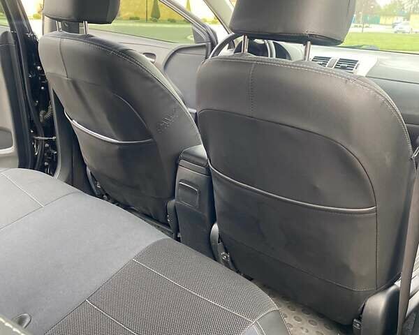 Чорний Тойота Королла, об'ємом двигуна 1.6 л та пробігом 138 тис. км за 8700 $, фото 27 на Automoto.ua