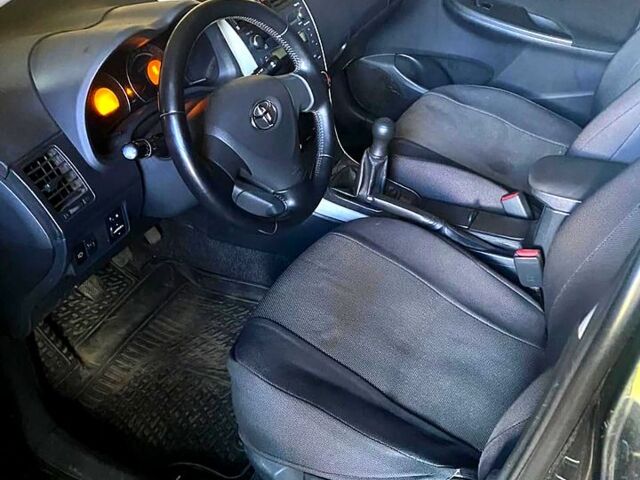 Черный Тойота Королла, объемом двигателя 1.6 л и пробегом 173 тыс. км за 7000 $, фото 3 на Automoto.ua