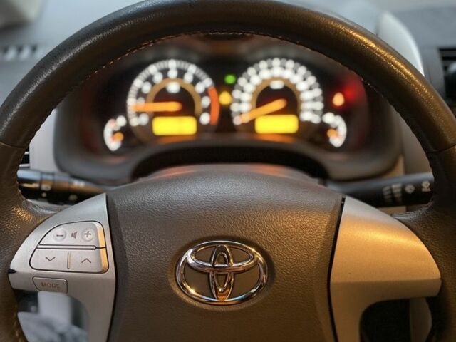 Чорний Тойота Королла, об'ємом двигуна 1.8 л та пробігом 204 тис. км за 5299 $, фото 12 на Automoto.ua