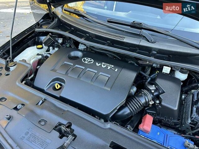 Чорний Тойота Королла, об'ємом двигуна 1.6 л та пробігом 193 тис. км за 5999 $, фото 6 на Automoto.ua