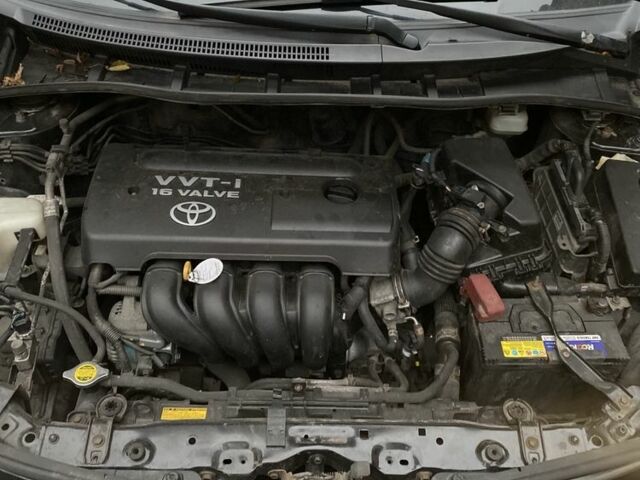 Чорний Тойота Королла, об'ємом двигуна 1.8 л та пробігом 204 тис. км за 5299 $, фото 9 на Automoto.ua