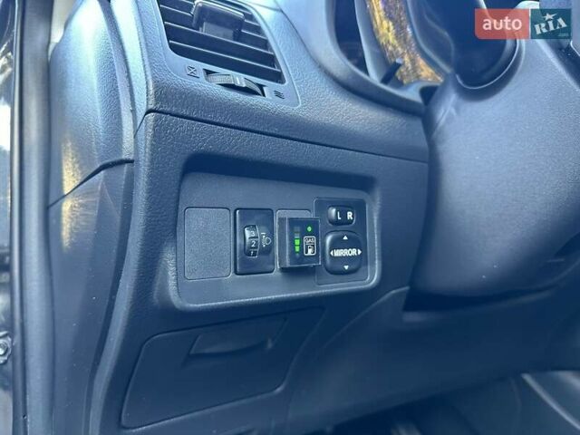 Чорний Тойота Королла, об'ємом двигуна 1.6 л та пробігом 193 тис. км за 5999 $, фото 28 на Automoto.ua