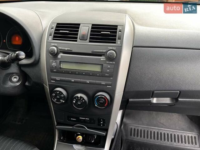 Черный Тойота Королла, объемом двигателя 1.59 л и пробегом 177 тыс. км за 7000 $, фото 15 на Automoto.ua