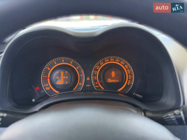 Чорний Тойота Королла, об'ємом двигуна 1.6 л та пробігом 221 тис. км за 6799 $, фото 9 на Automoto.ua