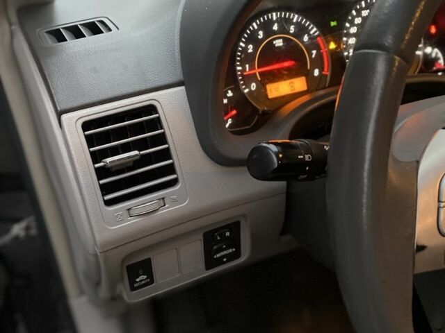 Чорний Тойота Королла, об'ємом двигуна 1.8 л та пробігом 204 тис. км за 5299 $, фото 14 на Automoto.ua