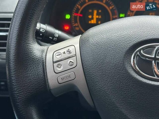 Черный Тойота Королла, объемом двигателя 1.6 л и пробегом 316 тыс. км за 6990 $, фото 19 на Automoto.ua