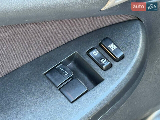 Чорний Тойота Королла, об'ємом двигуна 1.6 л та пробігом 230 тис. км за 5800 $, фото 13 на Automoto.ua