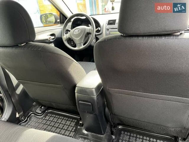 Черный Тойота Королла, объемом двигателя 1.59 л и пробегом 177 тыс. км за 7000 $, фото 17 на Automoto.ua