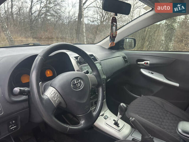 Черный Тойота Королла, объемом двигателя 1.6 л и пробегом 192 тыс. км за 6800 $, фото 13 на Automoto.ua