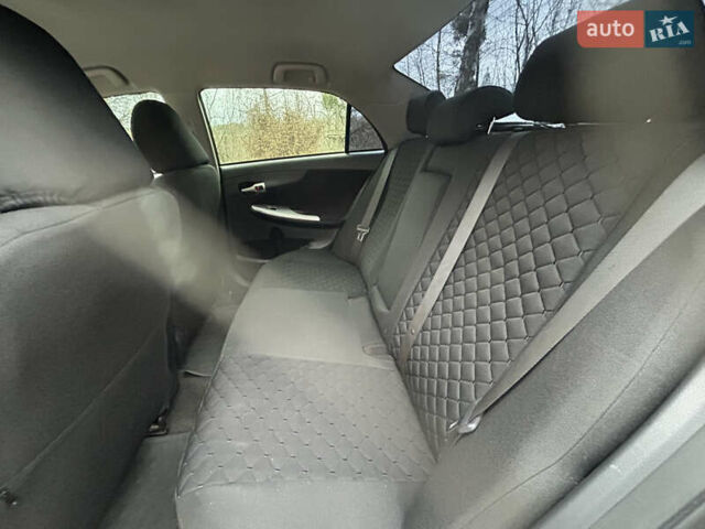 Черный Тойота Королла, объемом двигателя 1.6 л и пробегом 192 тыс. км за 6800 $, фото 19 на Automoto.ua