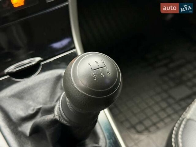 Черный Тойота Королла, объемом двигателя 1.6 л и пробегом 221 тыс. км за 6600 $, фото 18 на Automoto.ua