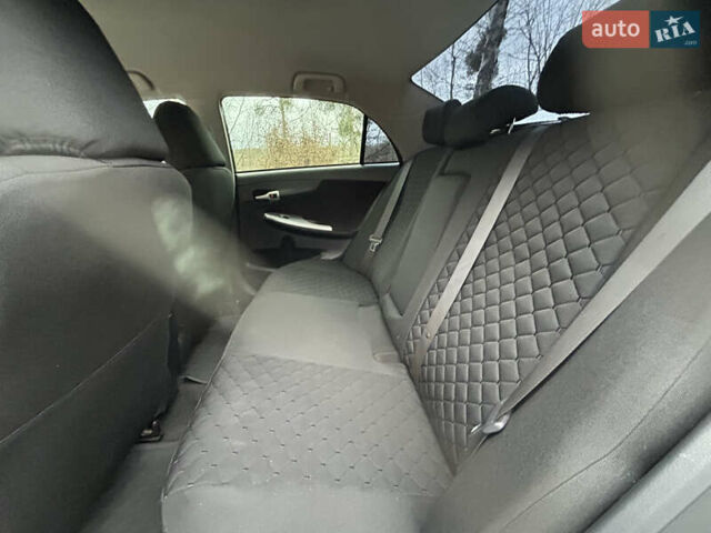 Черный Тойота Королла, объемом двигателя 1.6 л и пробегом 192 тыс. км за 6800 $, фото 16 на Automoto.ua