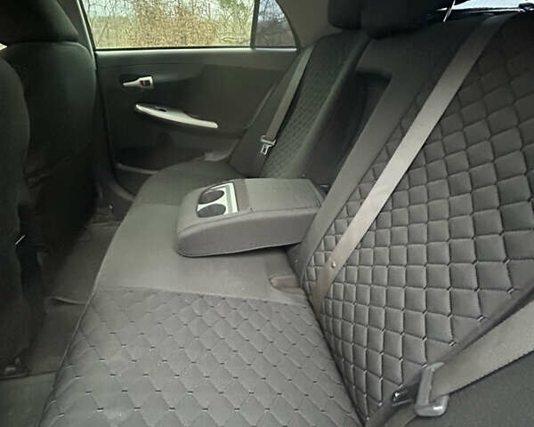 Черный Тойота Королла, объемом двигателя 1.6 л и пробегом 192 тыс. км за 6800 $, фото 15 на Automoto.ua