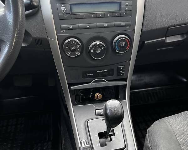 Черный Тойота Королла, объемом двигателя 1.59 л и пробегом 177 тыс. км за 7000 $, фото 9 на Automoto.ua