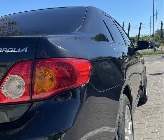 Черный Тойота Королла, объемом двигателя 1.6 л и пробегом 316 тыс. км за 6000 $, фото 5 на Automoto.ua