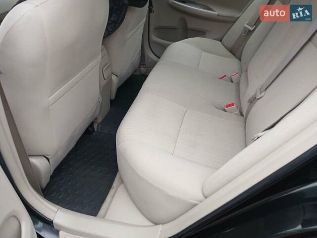 Чорний Тойота Королла, об'ємом двигуна 1.6 л та пробігом 132 тис. км за 7985 $, фото 22 на Automoto.ua