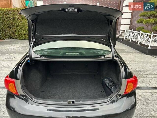 Чорний Тойота Королла, об'ємом двигуна 1.6 л та пробігом 49 тис. км за 9999 $, фото 30 на Automoto.ua