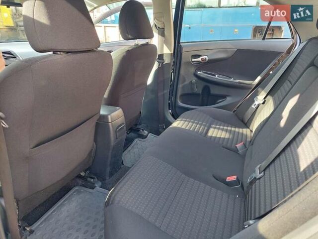 Черный Тойота Королла, объемом двигателя 1.6 л и пробегом 223 тыс. км за 7200 $, фото 7 на Automoto.ua