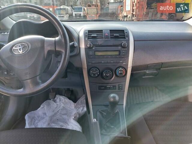 Черный Тойота Королла, объемом двигателя 1.6 л и пробегом 223 тыс. км за 7200 $, фото 9 на Automoto.ua