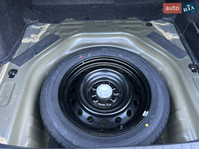 Черный Тойота Королла, объемом двигателя 1.6 л и пробегом 42 тыс. км за 10300 $, фото 29 на Automoto.ua