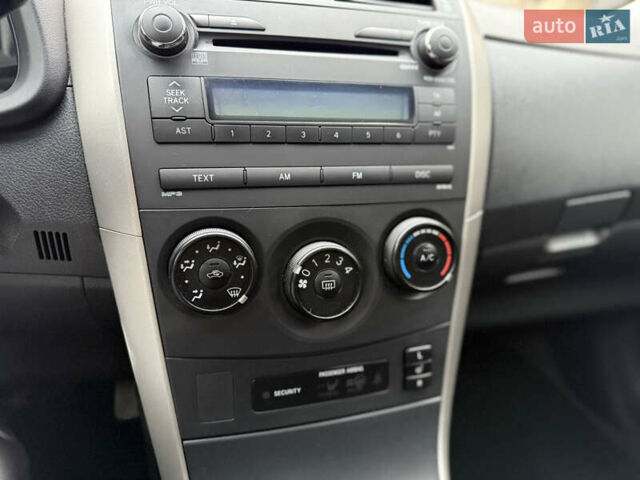 Черный Тойота Королла, объемом двигателя 1.6 л и пробегом 149 тыс. км за 5950 $, фото 31 на Automoto.ua
