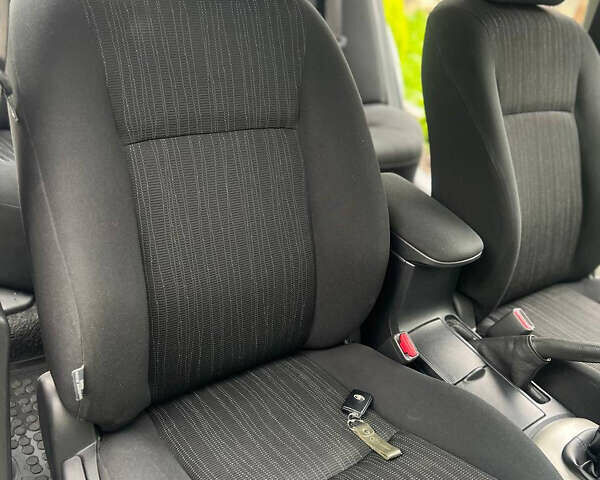 Черный Тойота Королла, объемом двигателя 1.8 л и пробегом 213 тыс. км за 7300 $, фото 7 на Automoto.ua