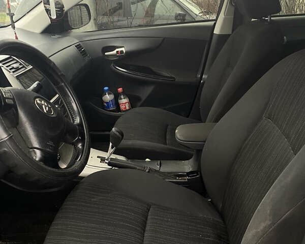 Черный Тойота Королла, объемом двигателя 1.6 л и пробегом 150 тыс. км за 6500 $, фото 1 на Automoto.ua